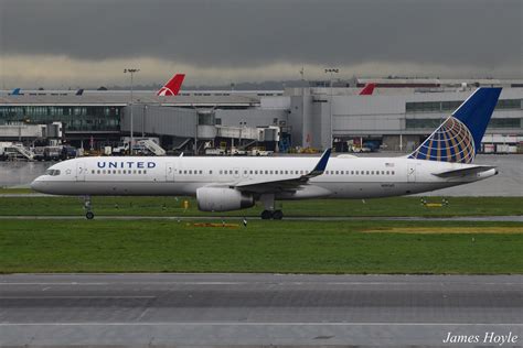 United Airlines flight UA4970 .